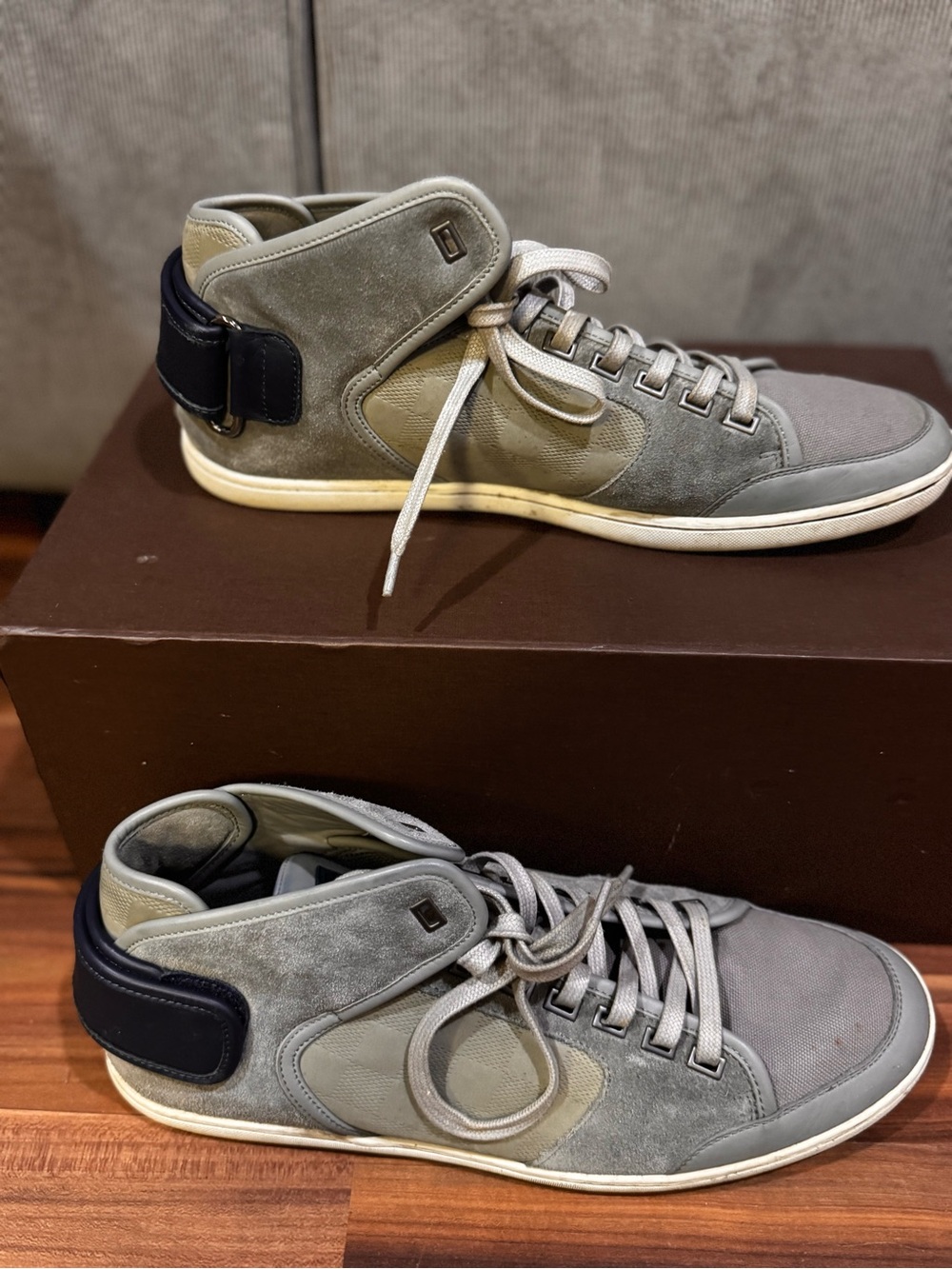 Louis Vuitton Light Gray Suede & Canvas Sneakers - Picture 2 of 4